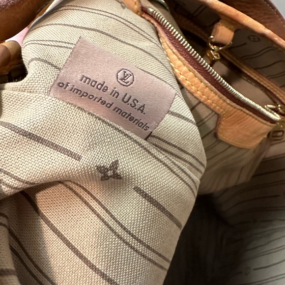 Louis Vuitton Delightful MM Bag - Picture 6 of 10